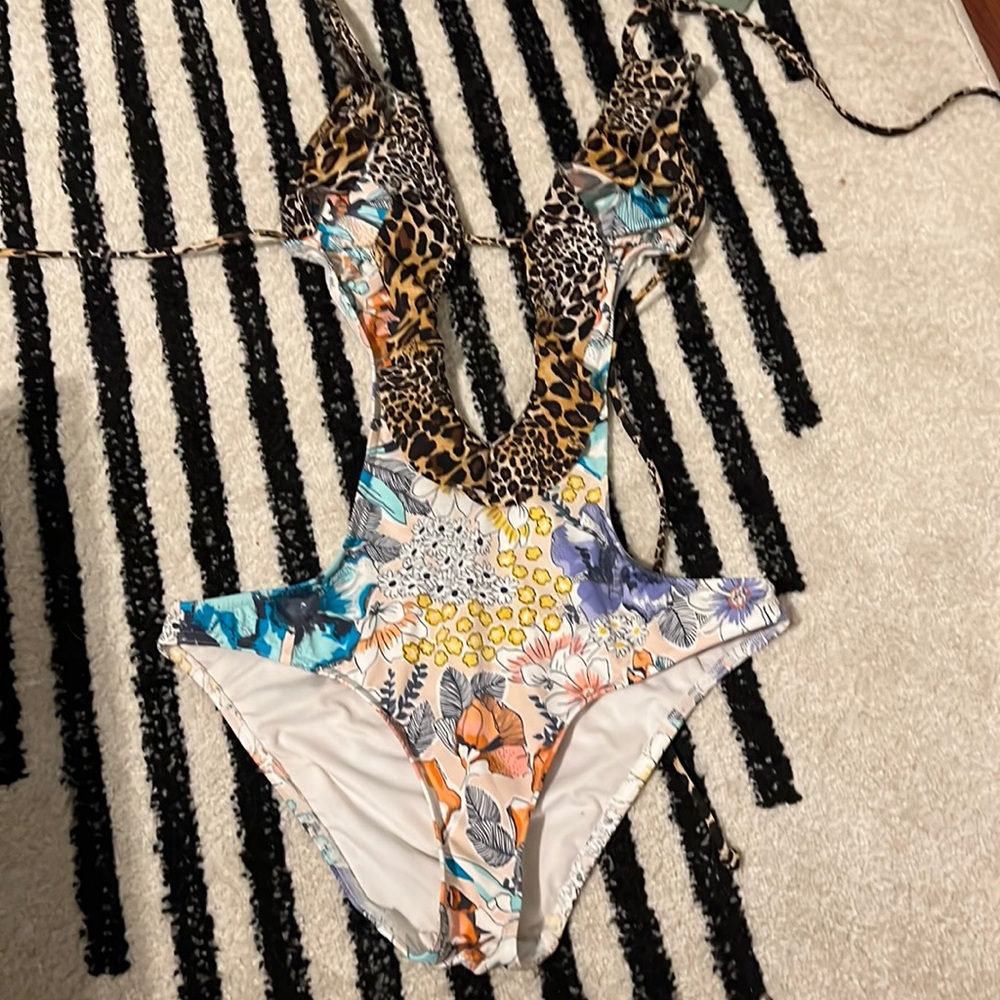 Size small swim suit